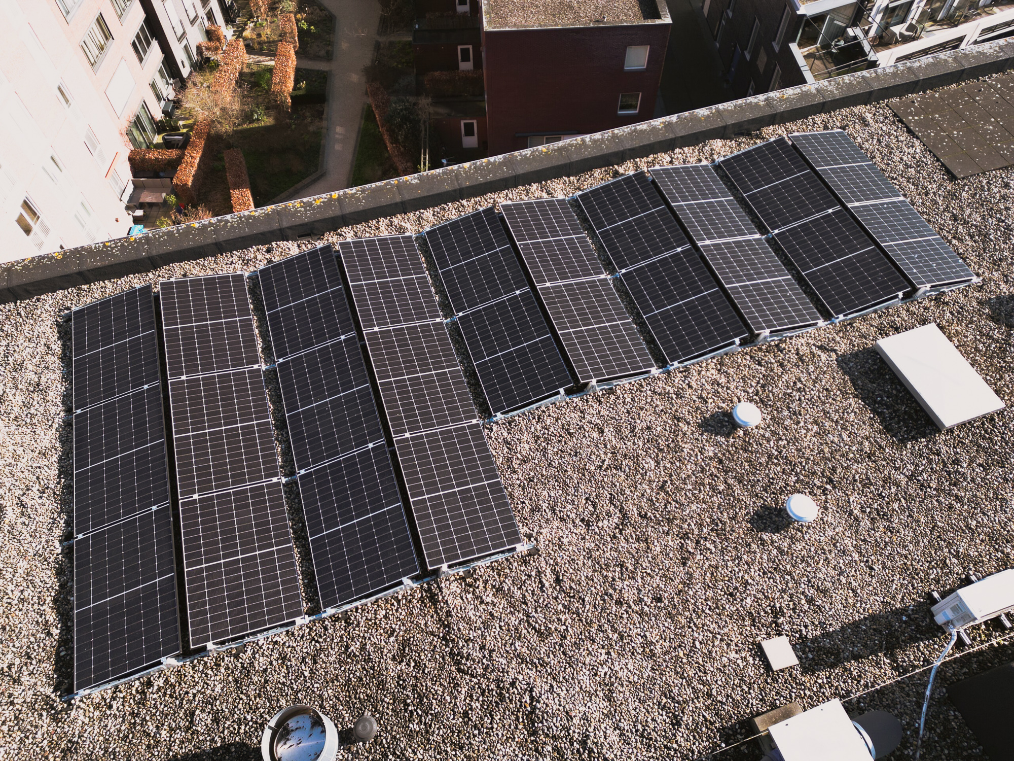 laadpalen, zonnepanelen, micro-omvormers, batterijen, zelfbouwpakketten, toon energie systemen, tes, heerle, bergen op zoom, wouw, breda, roosendaal, halsteren, oud gastel, etten-leur, rijsbergen, hoogerheide, ossendrecht, rucphen, prinsenbeek, rijen, tilburg, gilze, numansdorp, strijen, raamsdonkveer, waalwijk, wouw, steenbergen, zundert, oudenbosch, noord-brabant